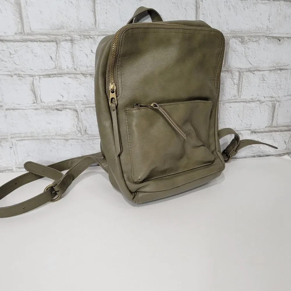 Universal Thread mini backpack